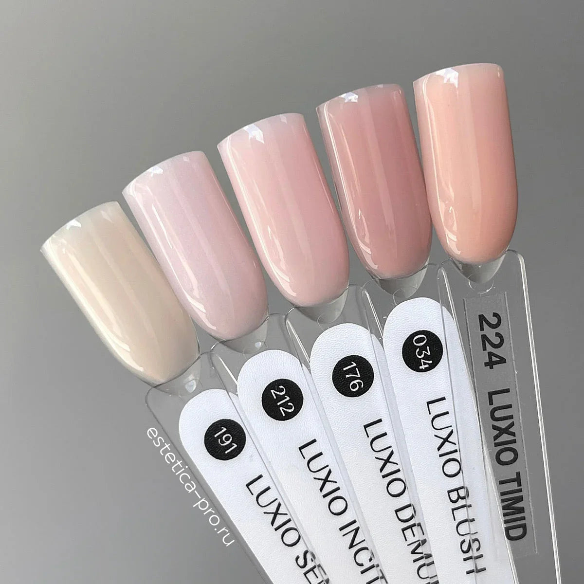 Demure Luxio Gel Colour